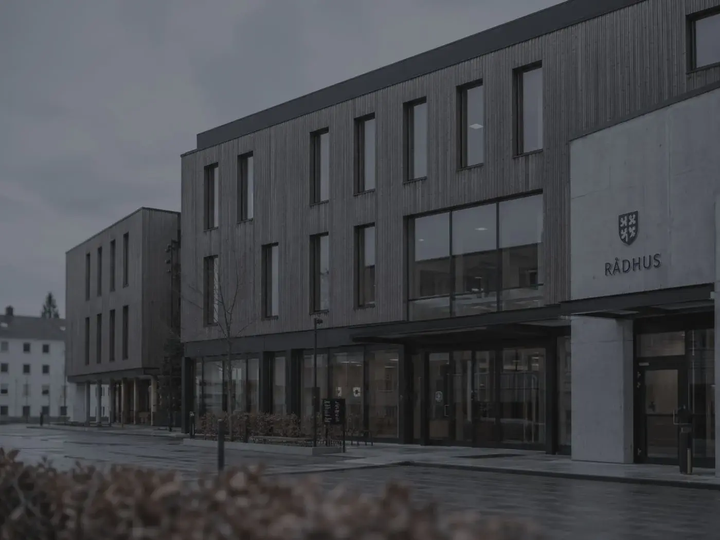 trust_image_public_building