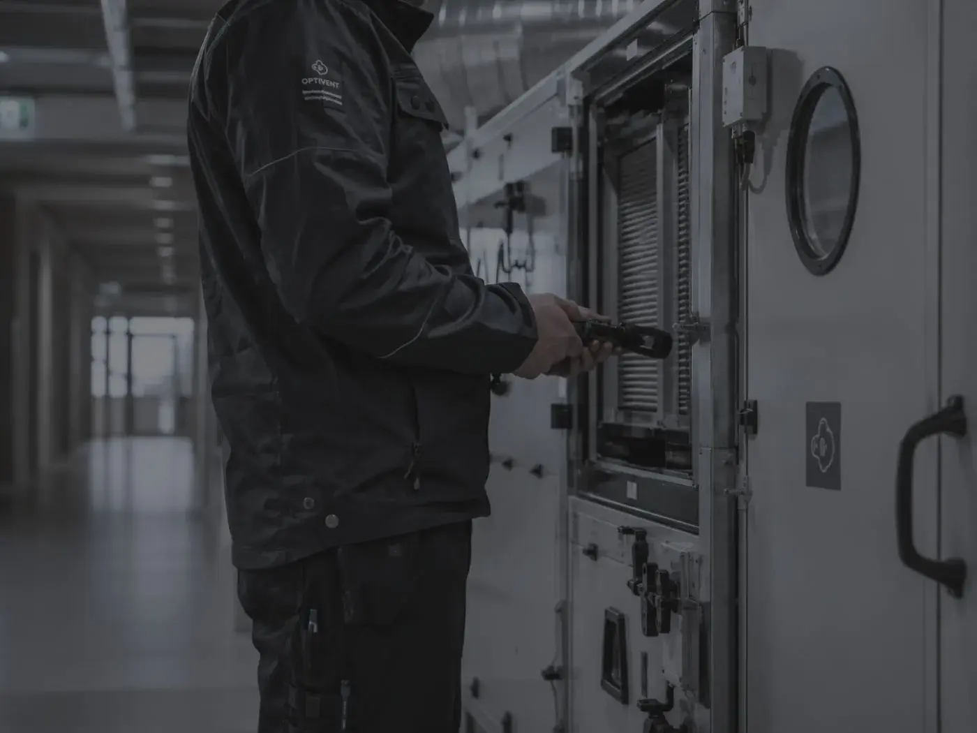 trust_image_technician_2
